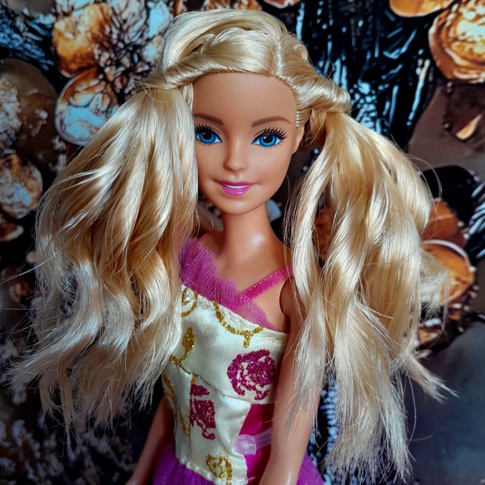Poupée barbie Misti princesse Lolita et son petit chien - photo numéro 10