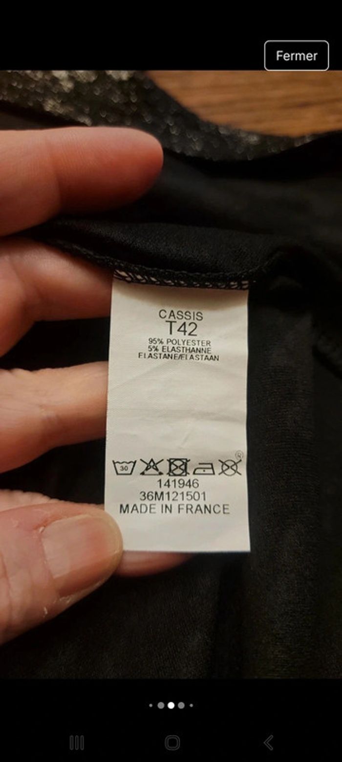 Jolie Robe noir brillant Cassis taille 42 - photo numéro 9