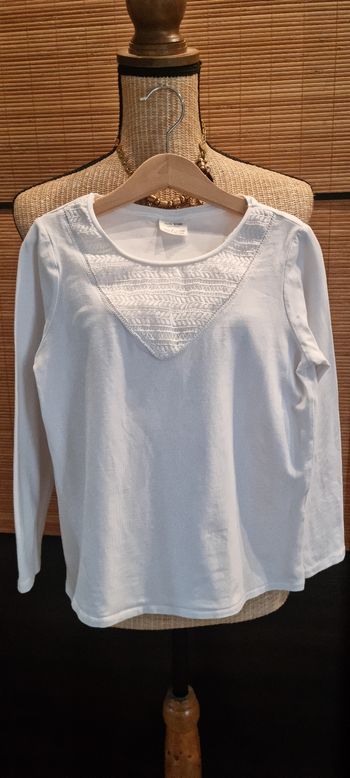 T-shirt manche longue 
Zara
8 ans