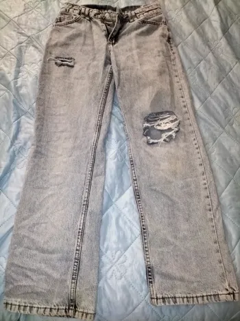 Jean a trou 34