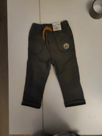 Pantalon neuf orchestra 18 mois