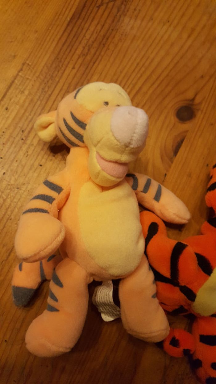 Peluche/doudou tigrou Disney