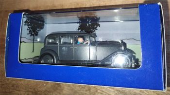 La Limousine en route vers Nankin Collection En Voiture Tintin