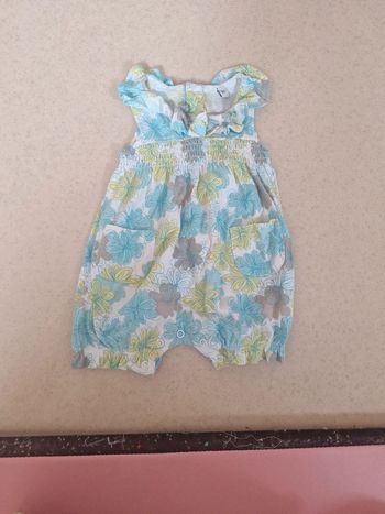 Combinaison bouton fleur ete