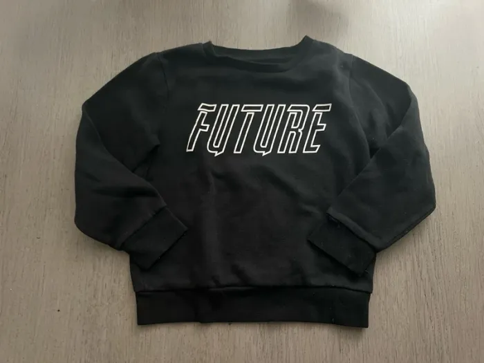 Pull noir primark 9 ans