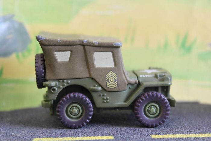 Disney Pixar cars Sarge - photo numéro 6