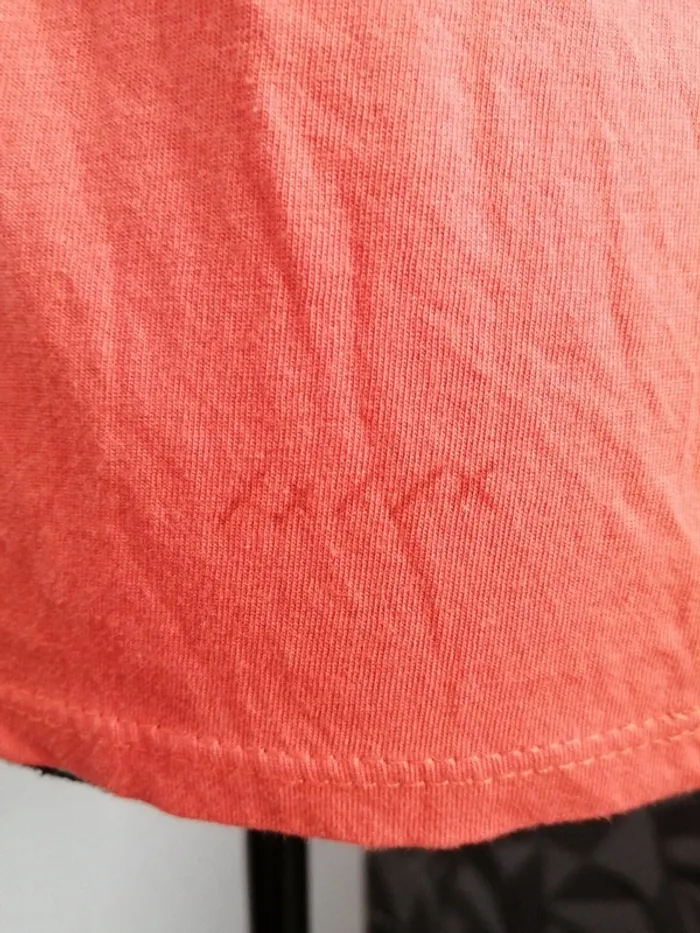 Tee-shirt orange avec ananas broderie perles et sequins ajouté / school rag / (T2/M) - photo numéro 2