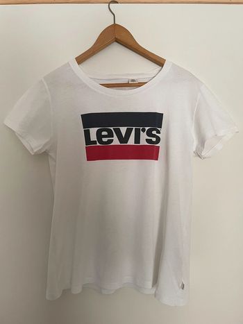 T-shirt Levis