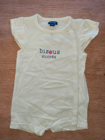 Combishort Kiabi jaune 3 mois neuve sans étiquette fille