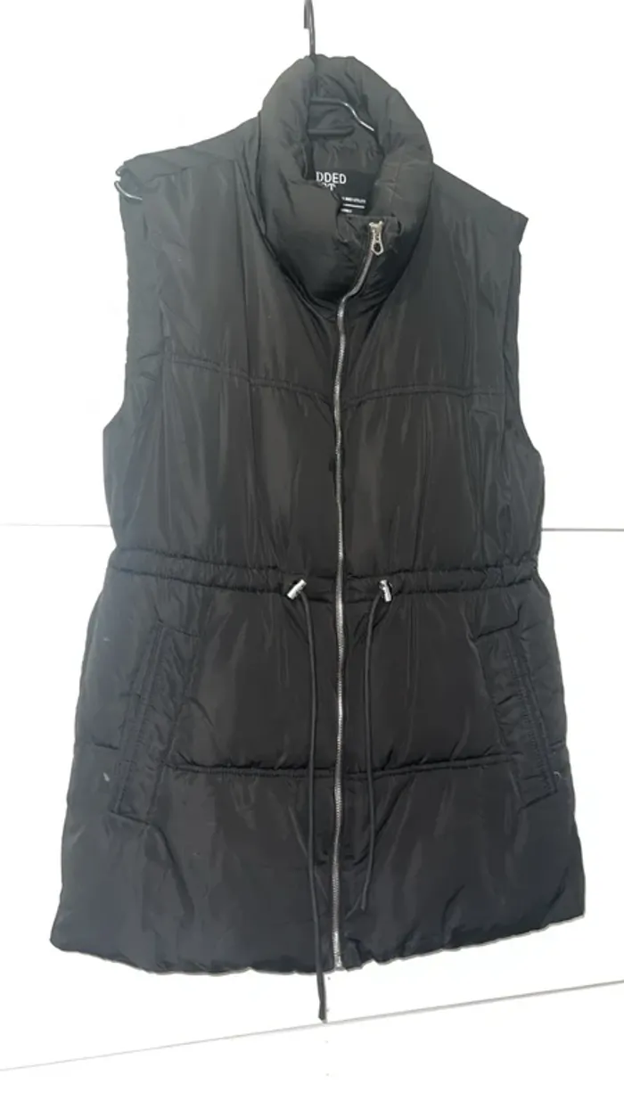 Doudoune sans manches stradivarius taille M très bon état - photo numéro 3