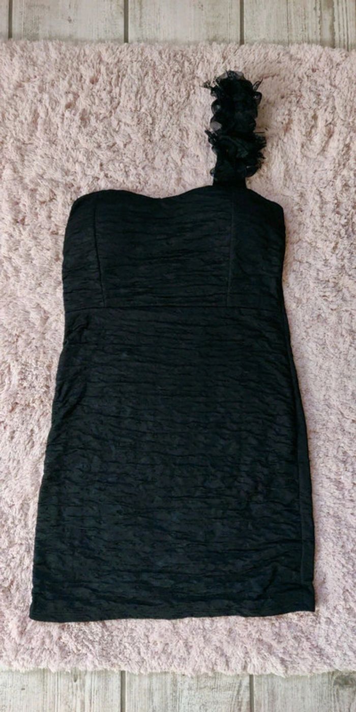 Robe bustier avec une bretelle détachable