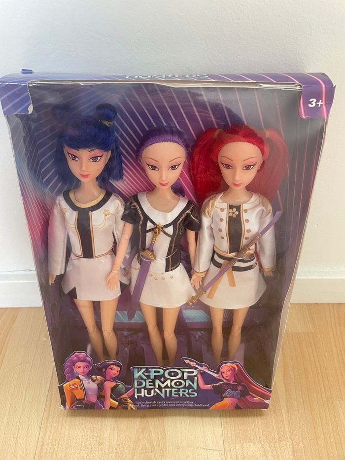 Lot de 3 poupées KPop neuves - photo numéro 2