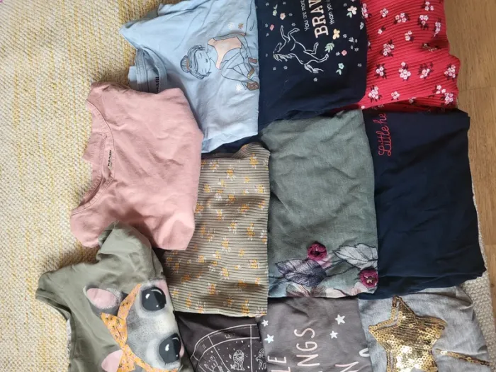 Lot de 14 tee-shirts en manches longues en 4 ans - photo numéro 4