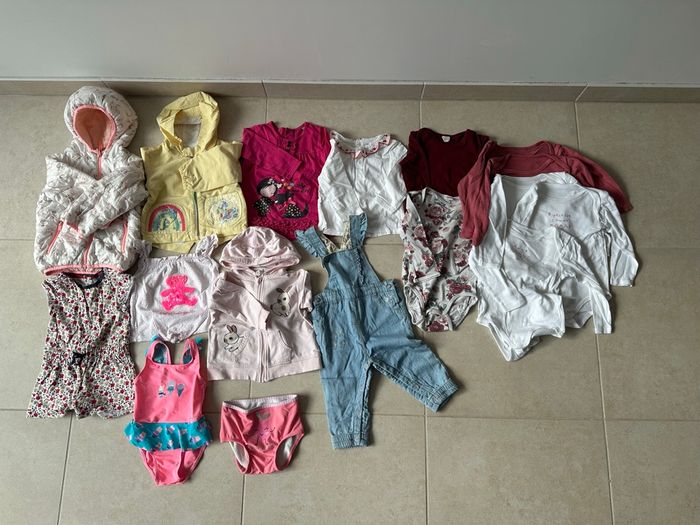 Lot 12 mois bébé fille - photo numéro 2