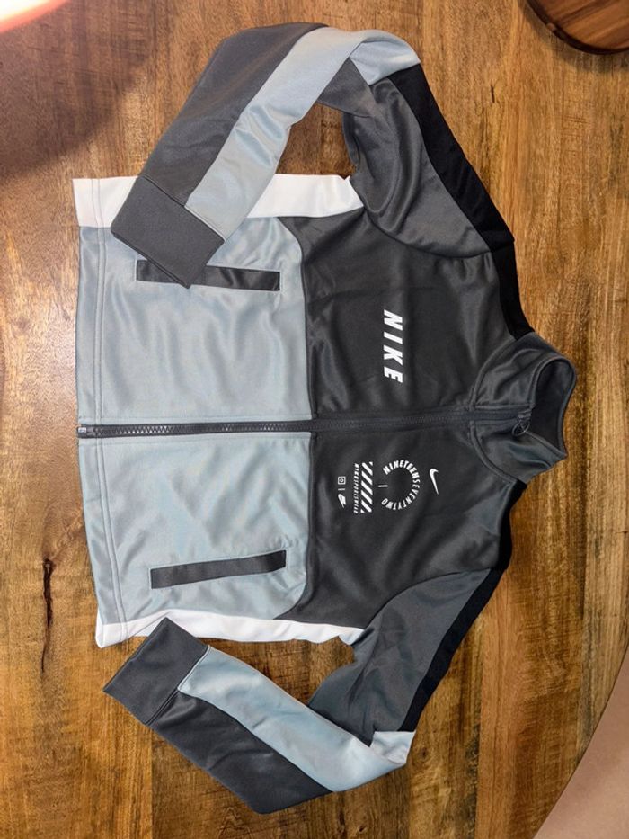 Veste Jogging Nike T.S Neuve