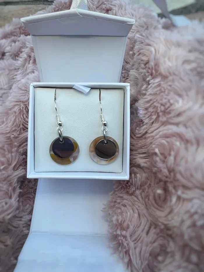 Boucles d’oreilles Neuves 🫶 - photo numéro 3