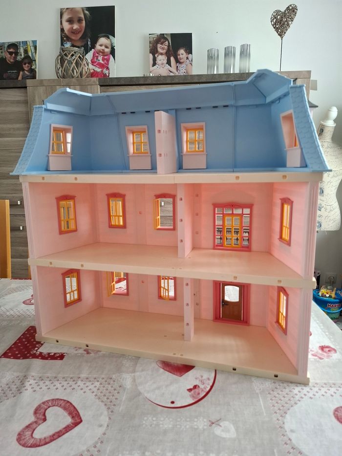 Grande maison rose Playmobil Dolhouse complète - photo numéro 8