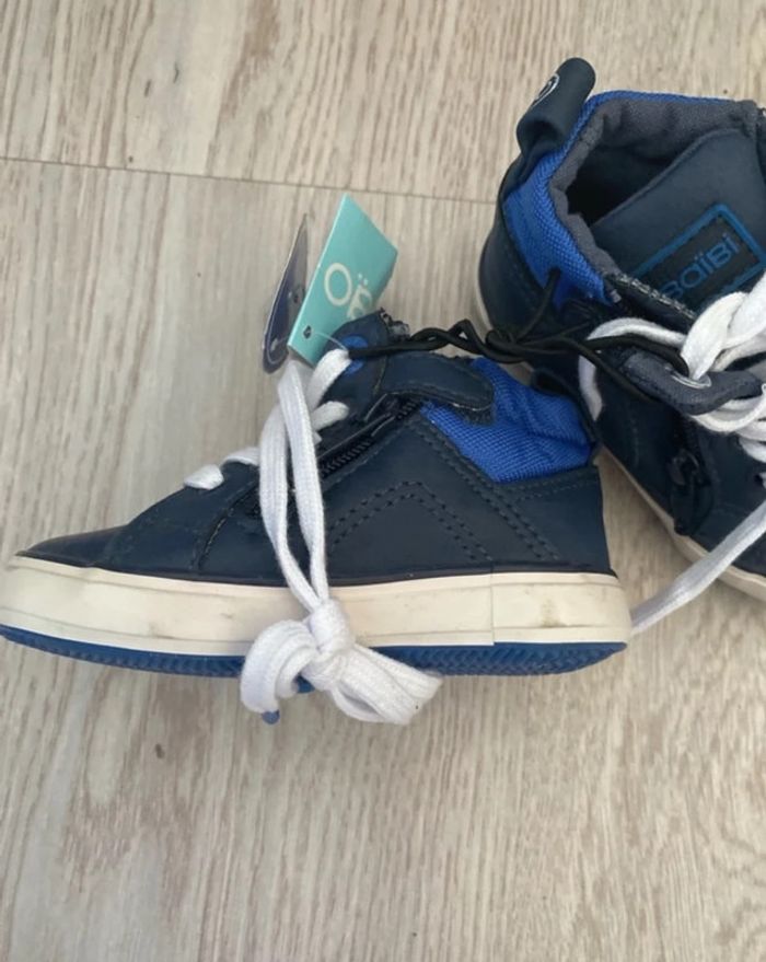 Chaussures montantes, marque Obaibi taille 20 neuve Zip sur le côté Okaidi - photo numéro 4
