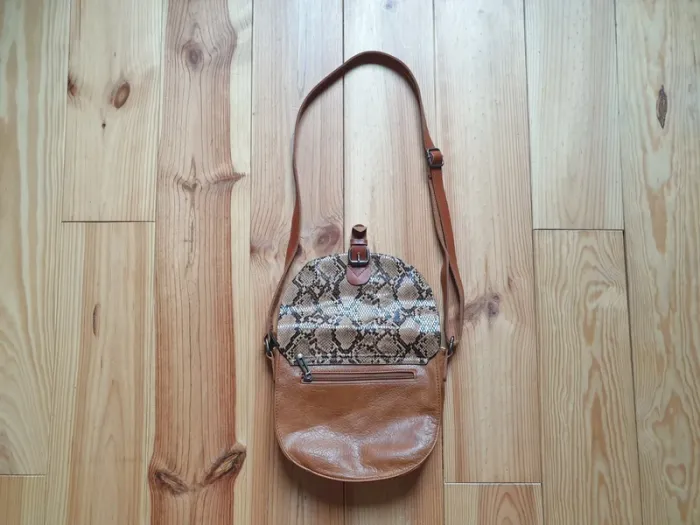 Sac bandoulière camel et motifs - photo numéro 2