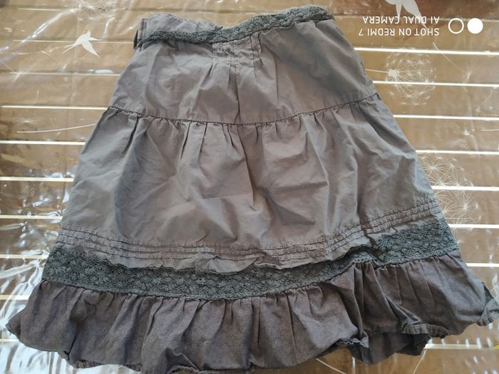 Jupe grise - photo numéro 3