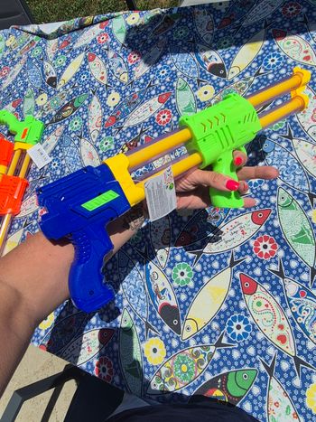 Pistolet a eau manche bleu