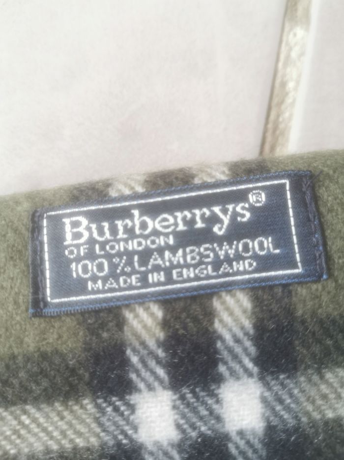 Écharpe Burberry verte - photo numéro 2