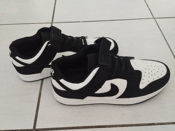 Basket noire et blanche