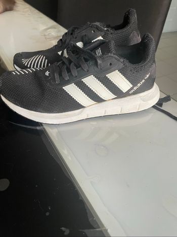 Basket adidas noir