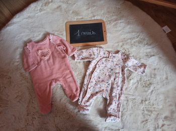 Lot 2 pyjama 1 piece