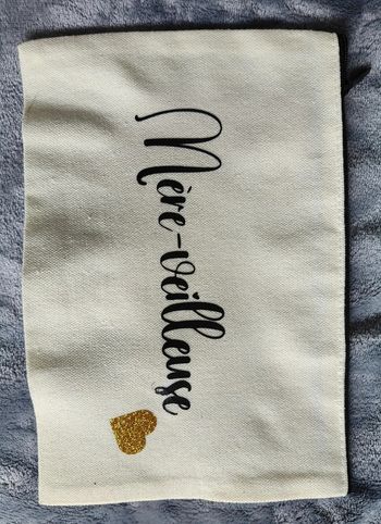 Pochette “Mère-veilleuse”