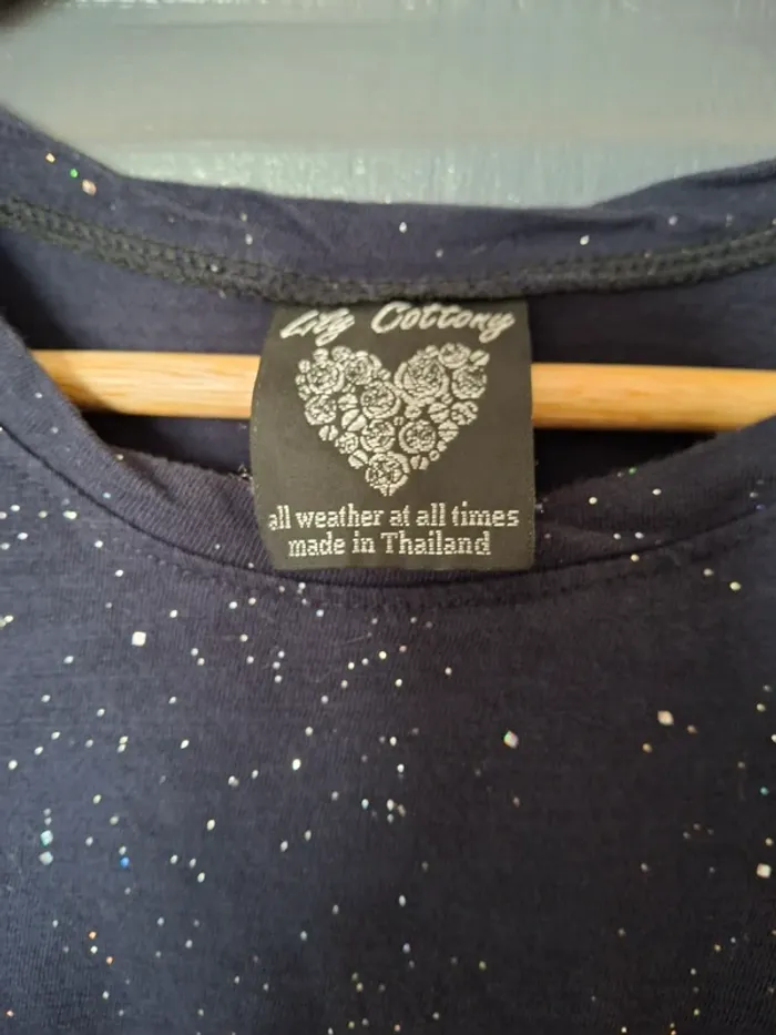 Tee-shirt paillettes - photo numéro 3