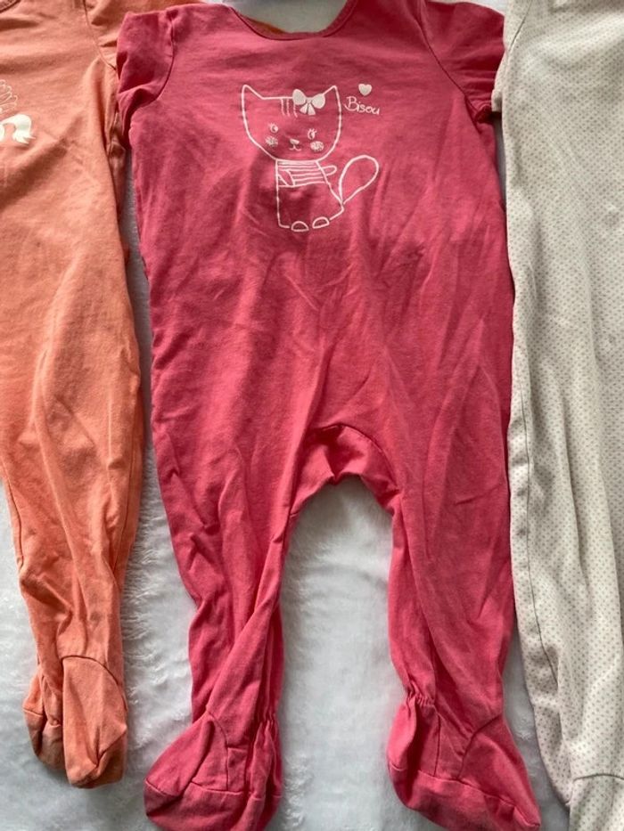 Lot de trois pyjamas, 18 mois - photo numéro 4