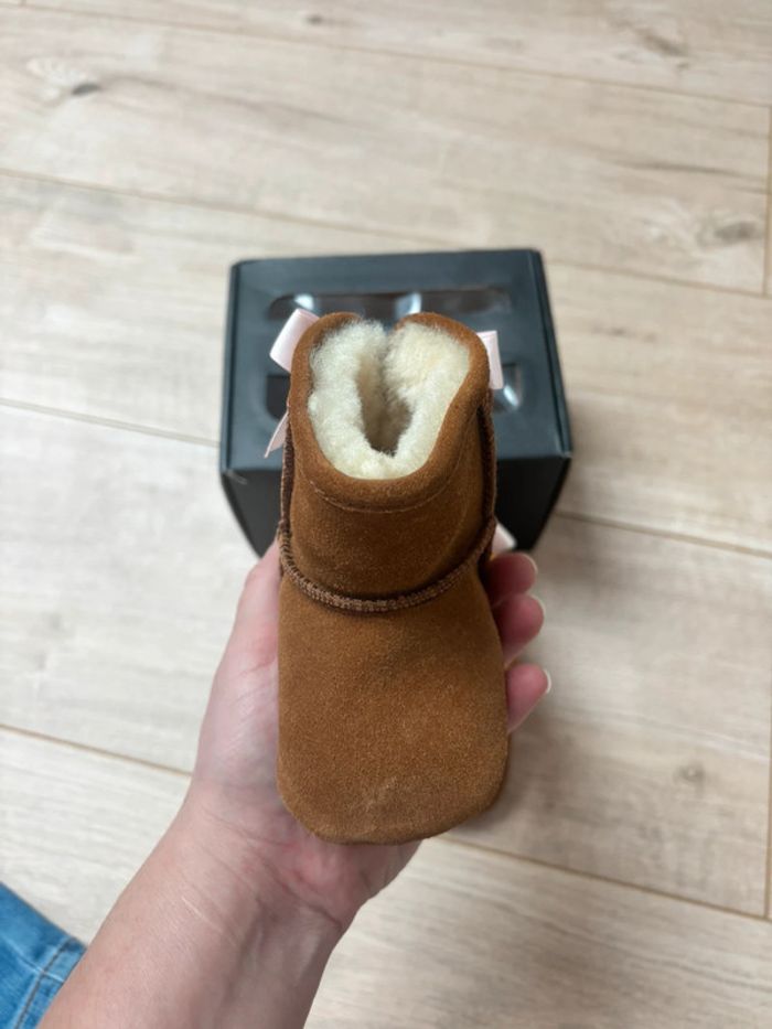 Mini Uggs 0/1mois - photo numéro 6