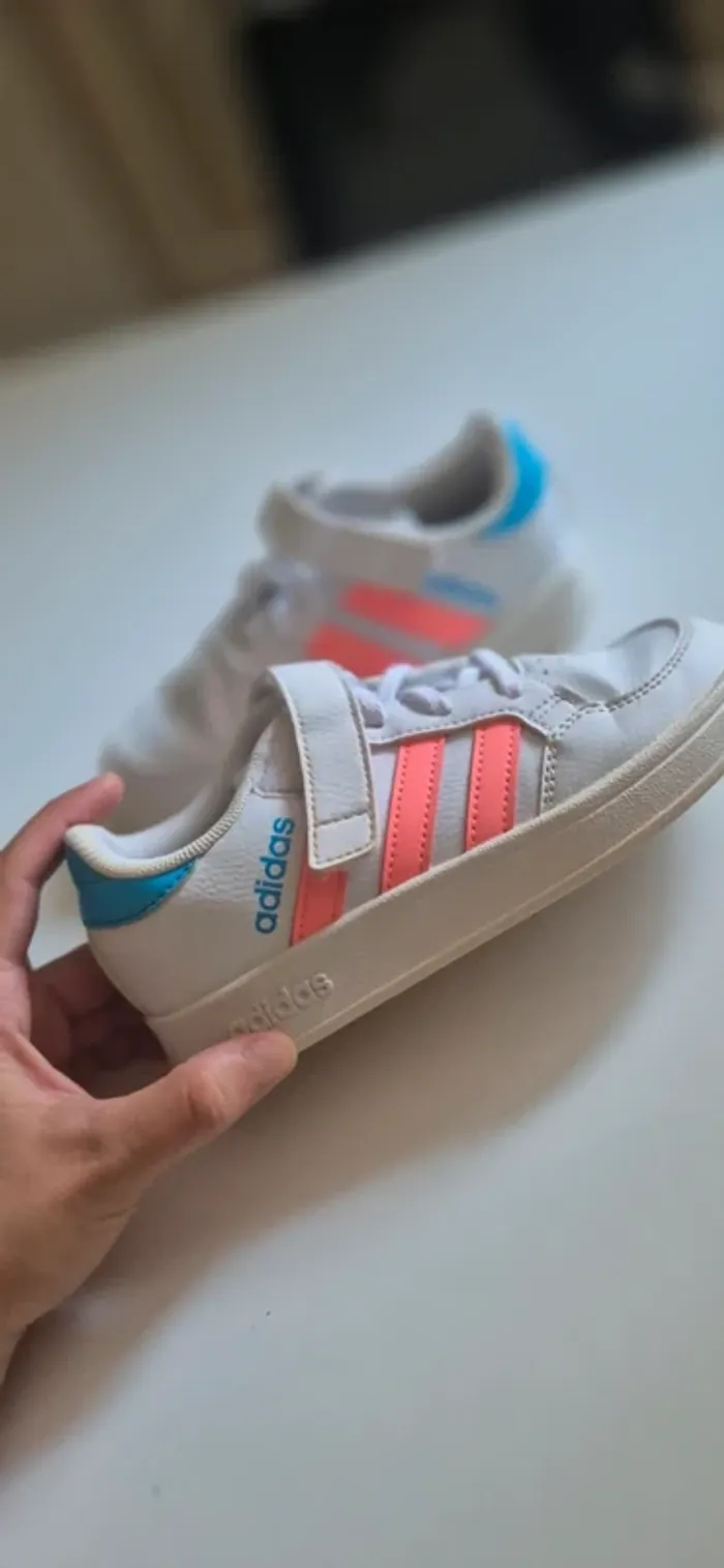 Paires adidas filles