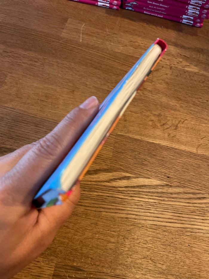 Livre La bibliothèque Rose Miraculous Star de la télé ! Numéro 12 - photo numéro 6