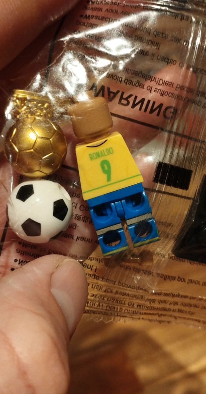 Personnage type Lego football neuf Ronaldo R9 Fenomeno Brésil - photo numéro 2