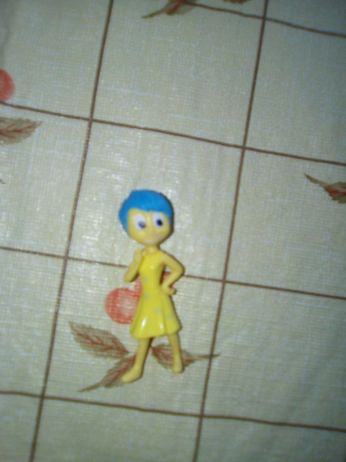 Figurine "Joie" collection Auchan