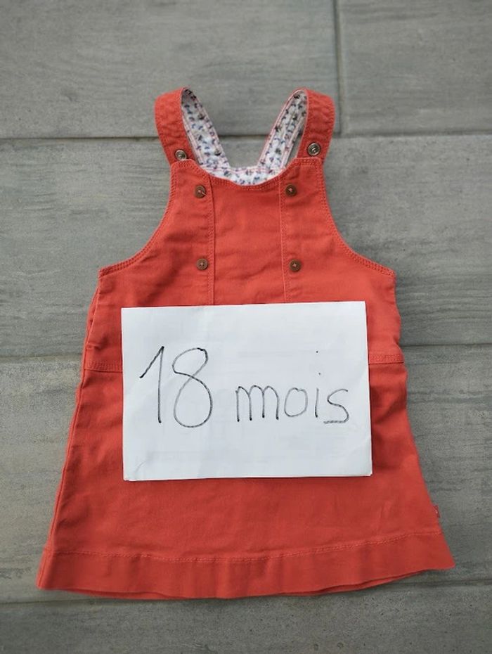 Lot n° 420 Robe Obaïbi 18 mois