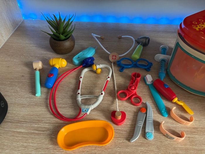 Lot Mallette de docteur et dentiste - photo numéro 2