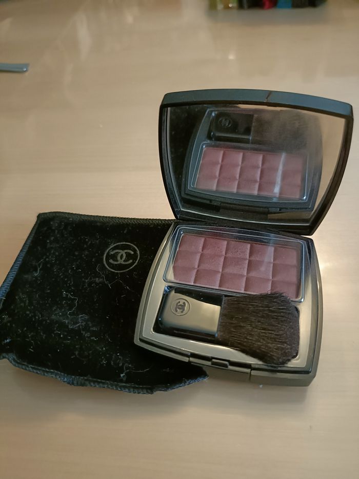 LOT PALETTE + BLUSH CHANNEL NEUF - photo numéro 3