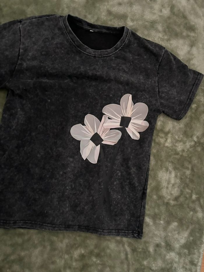 T shirt fleur - photo numéro 2