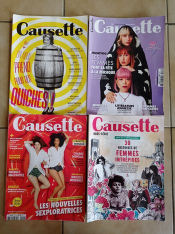 Lot de 4 magazines "Causette"