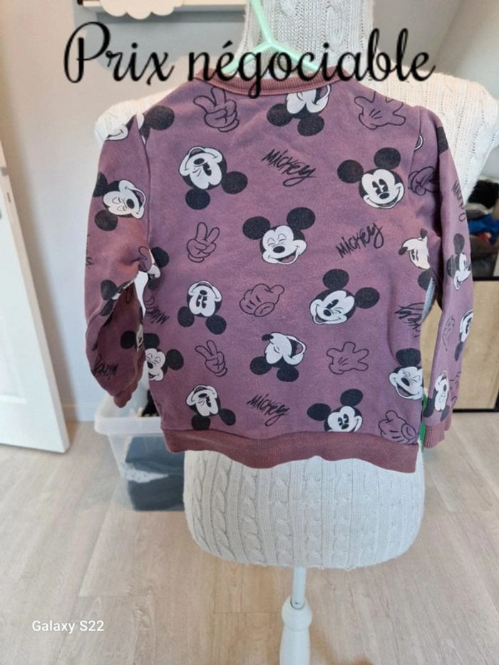 🌈 Pull/Sweet garçon "Disney C&A" Taille 24 mois 🌈 - photo numéro 2