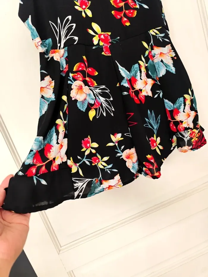 Combishort noir fleuri Jennyfer taille L - photo numéro 2