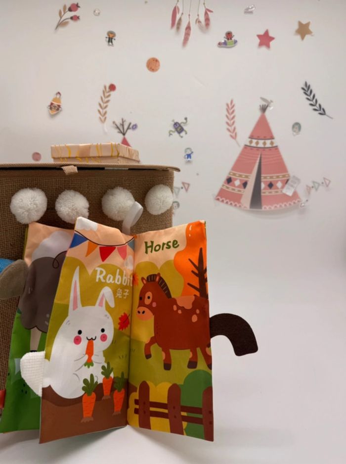 Livre d’éveil anglais bébé en tissu au choix | Jouet sensoriel 0-12 mois - photo numéro 8