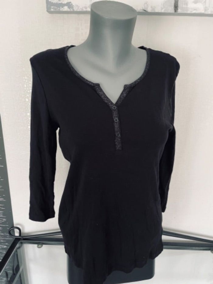 Tee shirt en coton taille 38 excellent etat