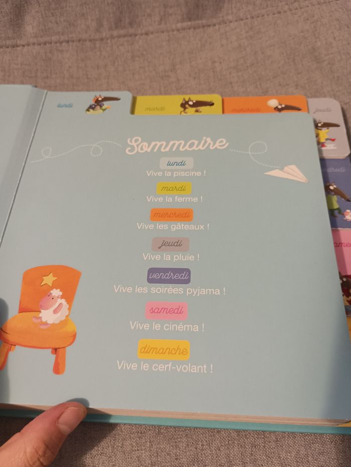 Gros livre mes histoires de la semaine avec p'tit loup - photo numéro 4