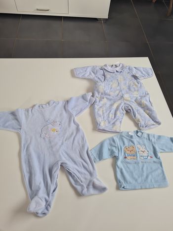 Lot bébé 2/3 mois