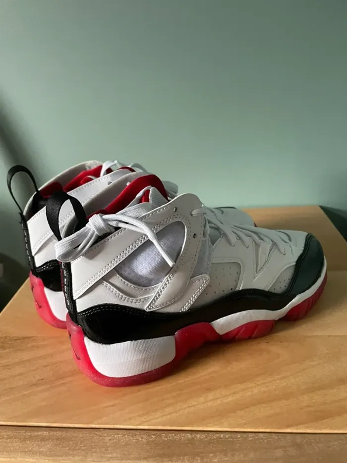 Jordan édition jumpmann taille 38 - photo numéro 2