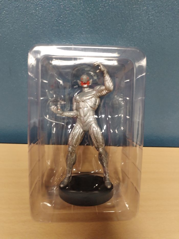 Figurine marvel ultron - photo numéro 3